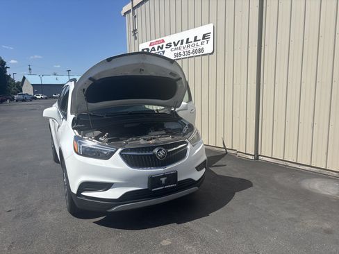 Used 2021 Buick Encore Preferred AWD/4WD image 11