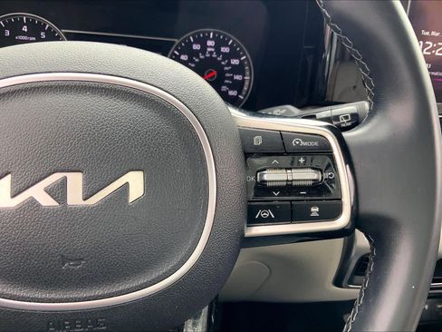 Used 2022 Kia Sorento EX w/ Panoramic Sunroof Package FWD image 24