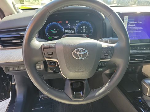 Certified 2025 Toyota Camry XLE w/ Premium Plus Package FWD image 27