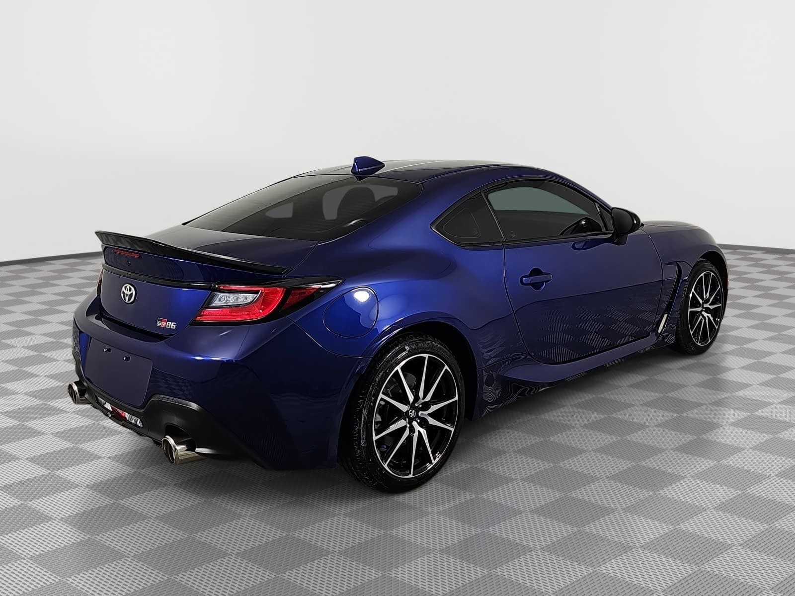 Used 2024 Toyota GR86 RWD image 8