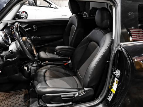 Used 2021 MINI Cooper 2-Door Hardtop FWD image 24
