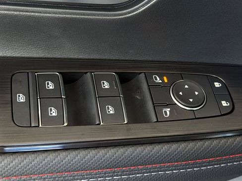 New 2026 Nissan Kicks SR FWD image 12