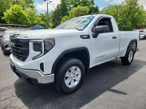 Used 2024 GMC Sierra 1500 Pro w/ Pro Value Package AWD/4WD image 3