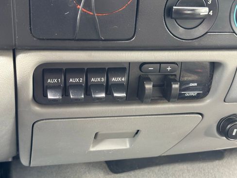 Used 2007 Ford F250 XLT RWD image 5