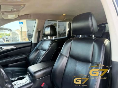 Used 2018 Nissan Pathfinder SL w/ Midnight Edition Package FWD image 21