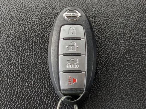 Used 2020 Nissan Versa S FWD image 32