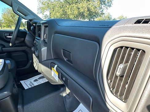 New 2026 Chevrolet Silverado 1500 W/T image 25