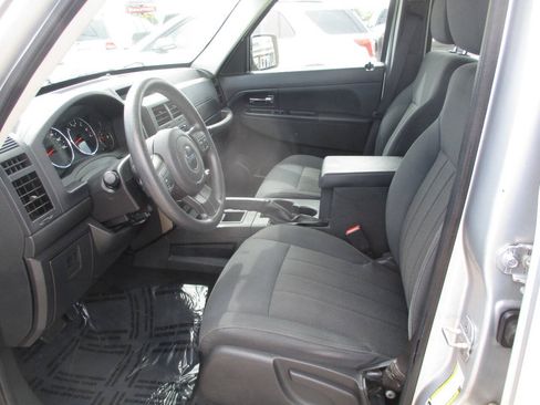 Used 2012 Jeep Liberty Sport AWD/4WD image 19