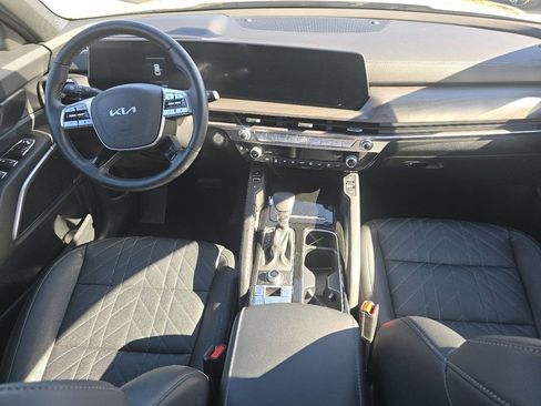 Used 2025 Kia Telluride AWD image 22