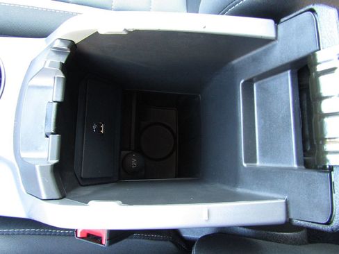 Used 2016 Ford C-MAX SE image 21