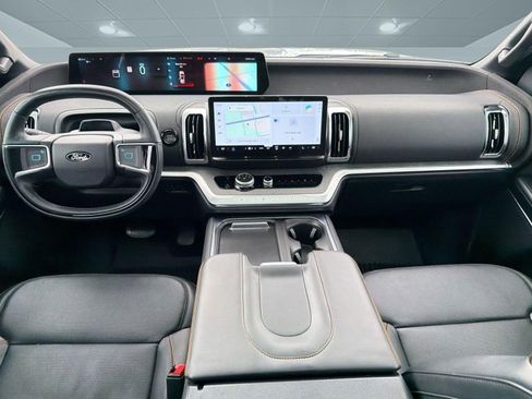 Used 2025 Ford Expedition Tremor AWD/4WD image 16