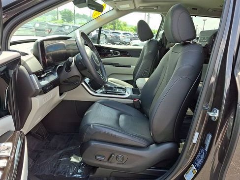 Certified 2024 Kia Carnival SX Prestige FWD image 15