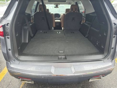 Used 2018 Chevrolet Traverse High Country AWD/4WD image 6