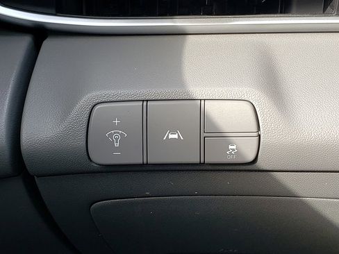 Used 2023 Hyundai Elantra SEL w/ Convenience Package FWD image 26