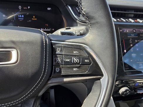 Used 2022 Jeep Grand Cherokee Overland w/ Luxury Tech Group IV image 20