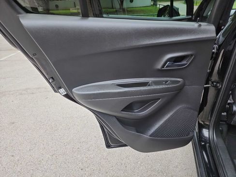 Used 2020 Chevrolet Trax LS w/ Tint and Cruise Package FWD image 24