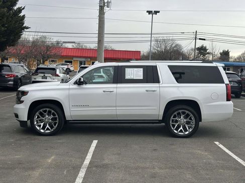 Used 2020 Chevrolet Suburban Premier w/ Premier 6.2L Value Package image 4