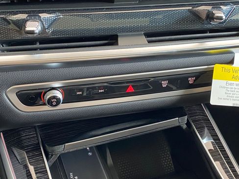 New 2026 BMW X5 xDrive50e w/ Executive Package image 29