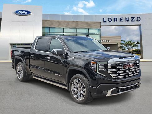 Used 2025 GMC Sierra 1500 Denali w/ Denali Reserve Package AWD/4WD image 3