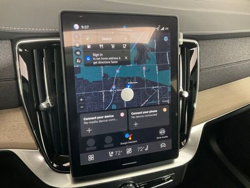 New 2026 Volvo XC90 B6 Plus w/ Protection Package Premier image 13