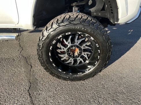 Used 2016 Toyota Tacoma TRD Sport image 43