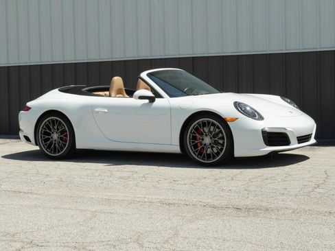 Used 2019 Porsche 911 Carrera S RWD image 4