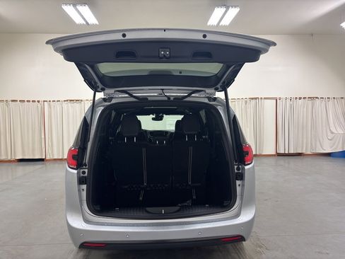 New 2026 Chrysler Pacifica Limited w/ S Appearance Package image 26