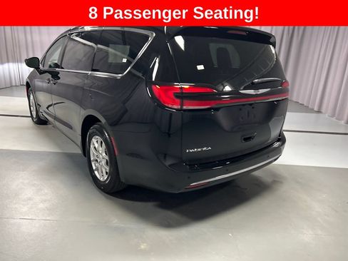 New 2026 Chrysler Pacifica Select FWD image 5