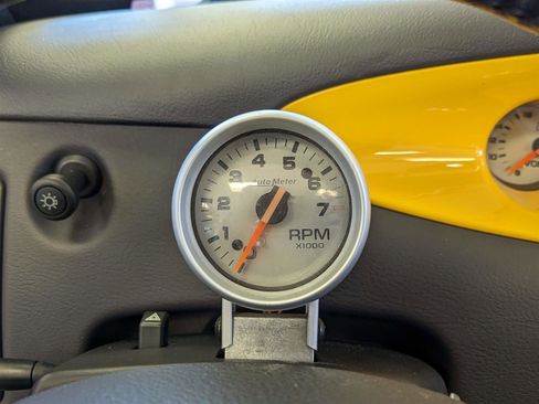 Used 2002 Chrysler Prowler RWD image 23