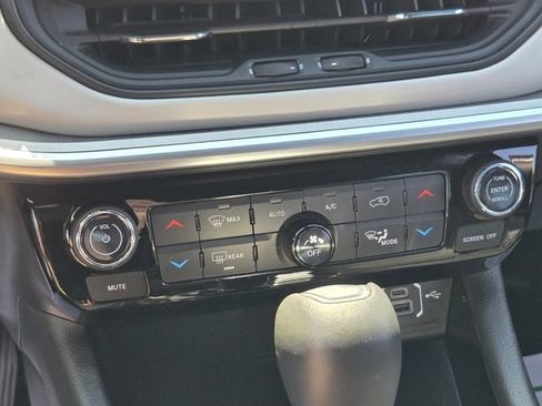 Used 2025 Jeep Compass Limited AWD/4WD image 28