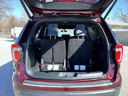 Used 2018 Ford Explorer XLT w/ Equipment Group 202A image 9