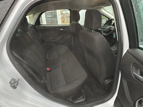 Used 2018 Ford Focus SE image 25