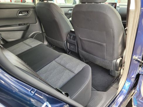 Used 2025 Nissan Rogue SV FWD image 19