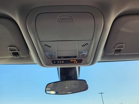 Used 2025 Chevrolet Blazer LT image 20