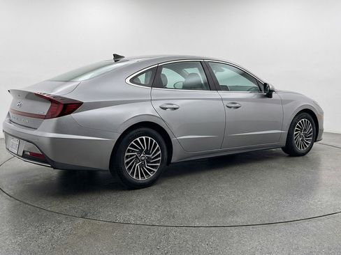 Used 2025 Hyundai Sonata SEL FWD image 9