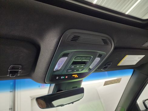 Used 2021 Cadillac CT5 V w/ Premium Package image 12