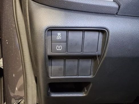 Used 2017 Honda CR-V LX image 18