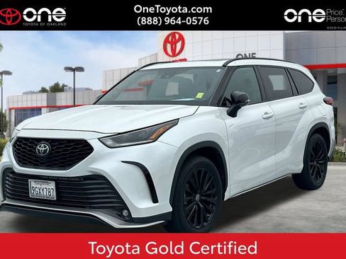 Used 2023 Toyota Highlander XSE FWD image 1