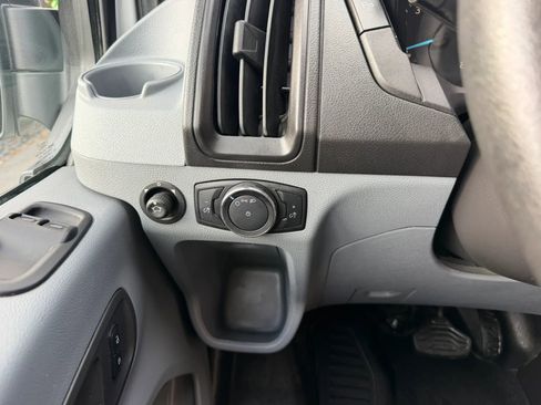 Used 2018 Ford Transit 150 XL RWD image 24