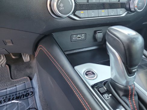 Used 2024 Nissan Altima 2.5 SR FWD image 19