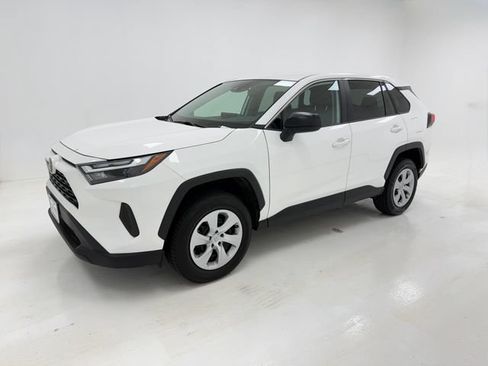 Used 2025 Toyota RAV4 LE FWD image 5