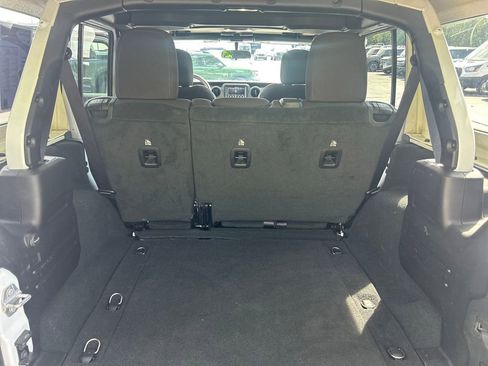 Used 2022 Jeep Wrangler Unlimited Sport image 22