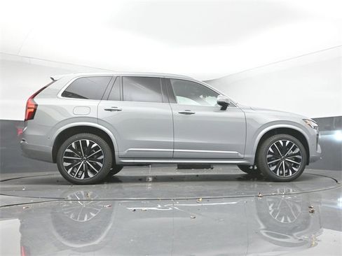 New 2026 Volvo XC90 B6 Plus w/ Protection Package Premier image 45