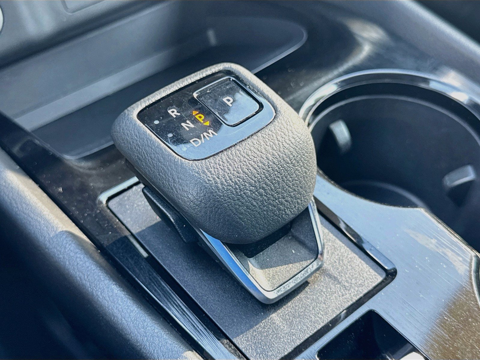 Used 2023 Nissan Rogue S AWD/4WD image 16