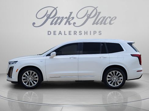 Used 2021 Cadillac XT6 Premium Luxury FWD image 2