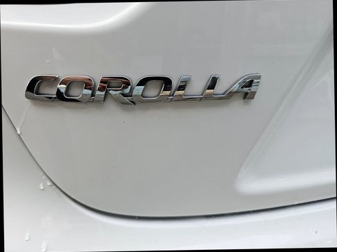 Used 2024 Toyota Corolla LE image 25
