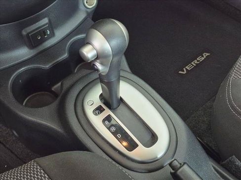 Used 2017 Nissan Versa SV w/ SV Special Edition Package FWD image 12