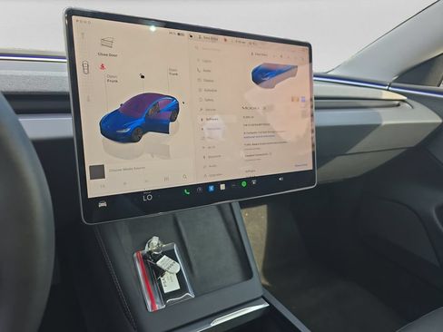 Used 2024 Tesla Model 3 Long Range RWD image 15
