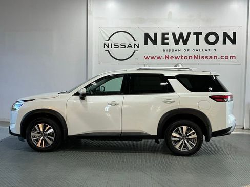 Used 2024 Nissan Pathfinder SL AWD/4WD image 27