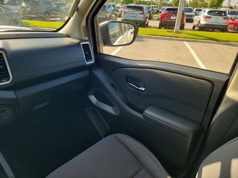 Certified 2023 Nissan Frontier SV AWD/4WD image 19